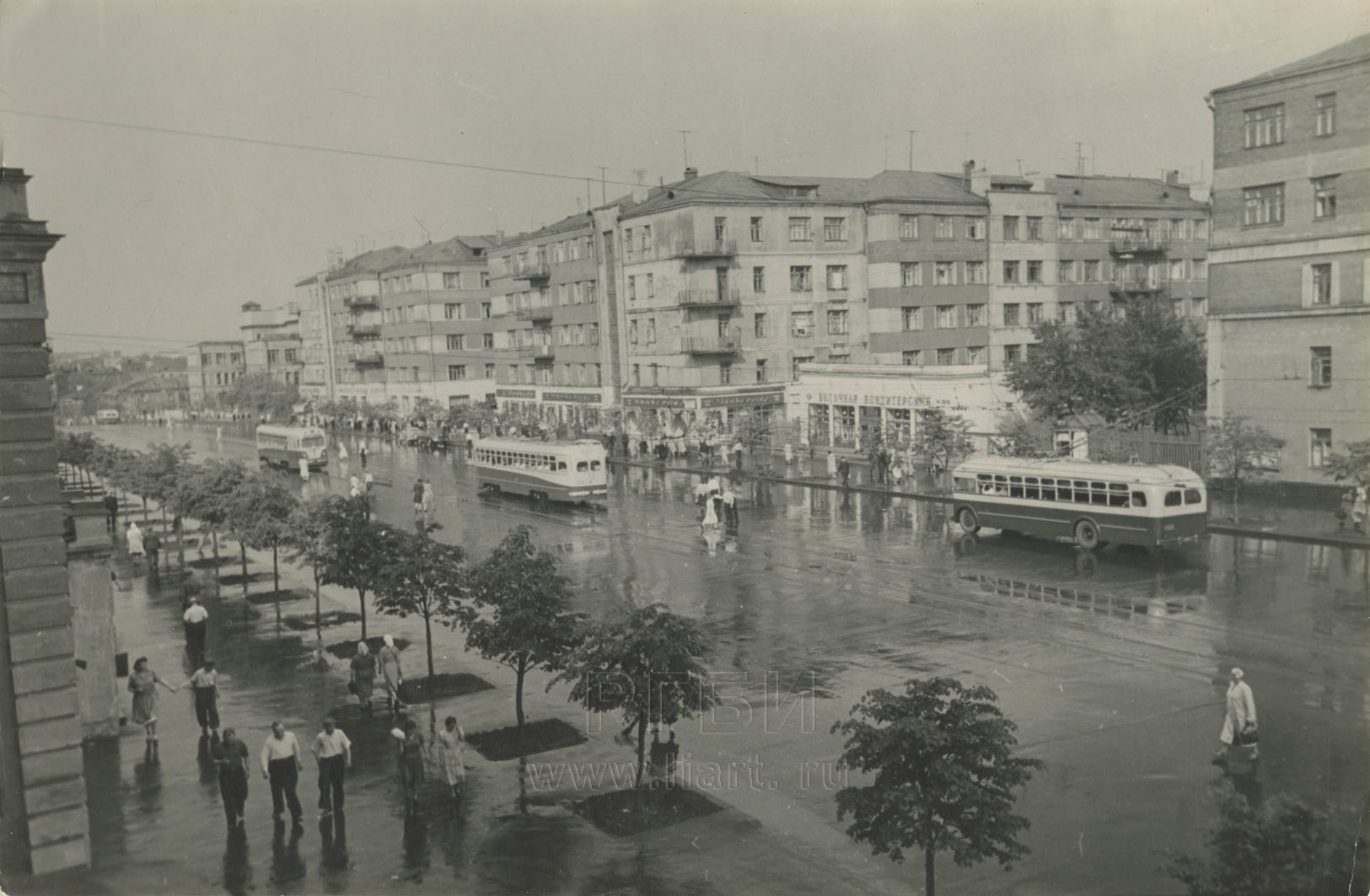 Русаковская улица после дождя 1953